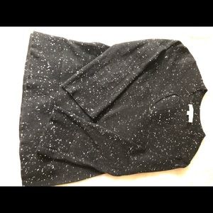 Key hole neck sweater